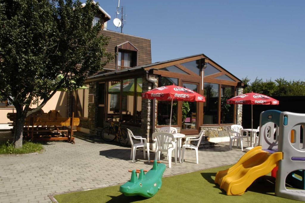 Penzion Tatry Poprad Ngoại thất bức ảnh